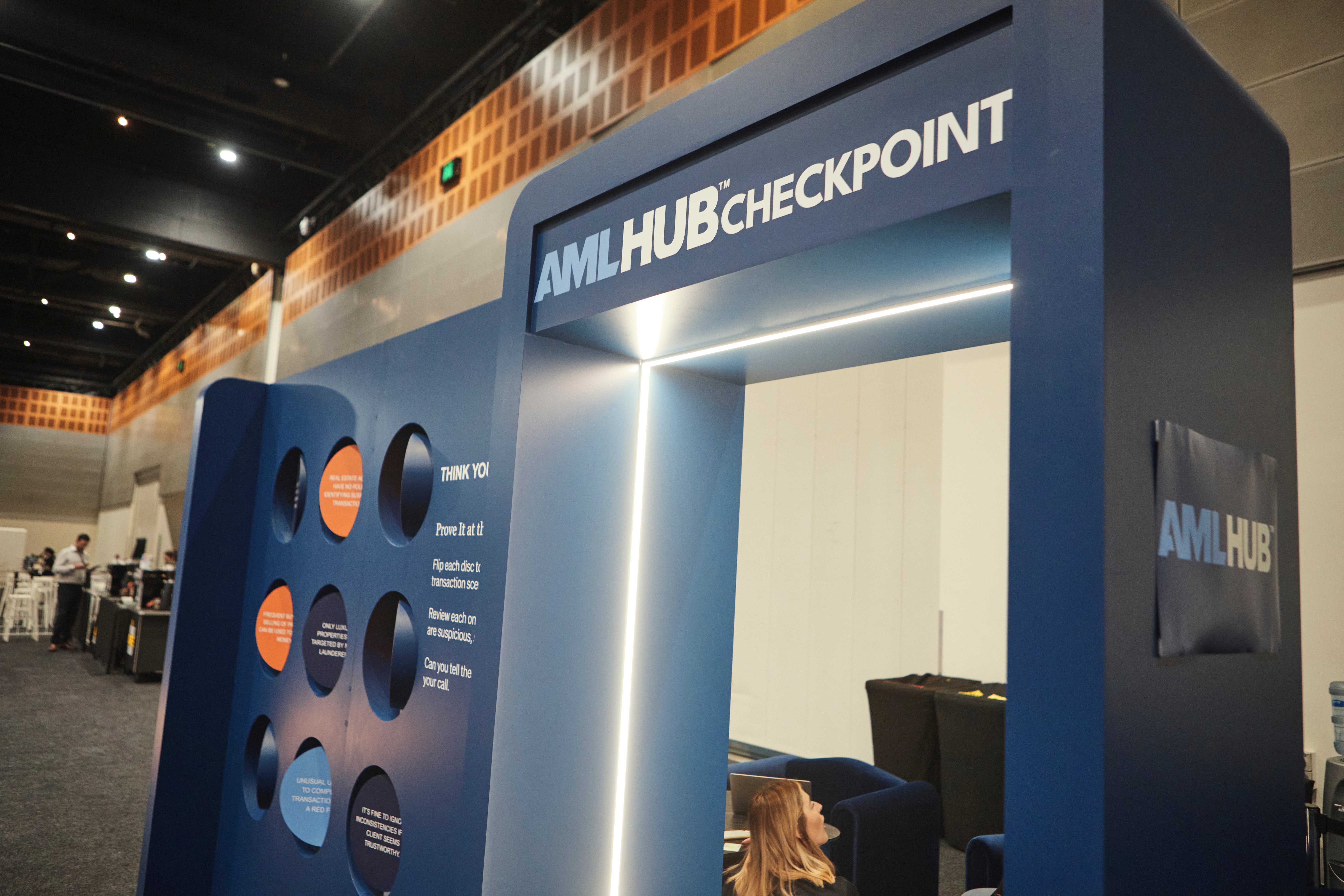 AMLHUB Checkpint stand 